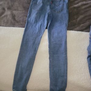 Levis jeans